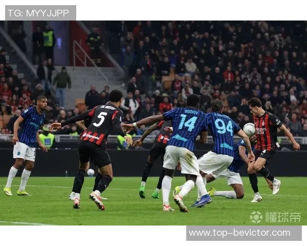 约旦门将扑救日本点球挥拳庆祝却意外送球入网引发全场惊讶